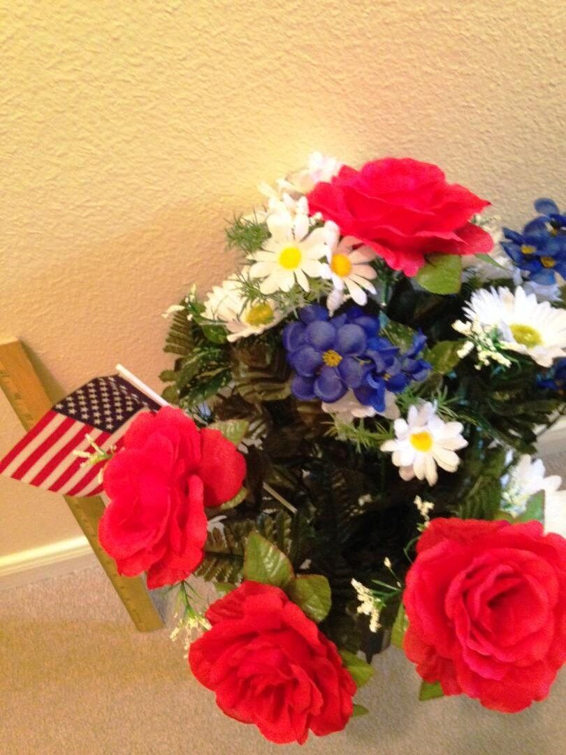 Cemetery Flower Vase of ROSE DAISY USA flowers for Grave-site Presentation in Remembrance of Loved Ones -