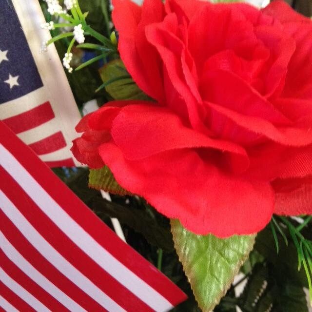 Cemetery Flower Vase of ROSE DAISY USA flowers for Grave-site Presentation in Remembrance of Loved Ones -