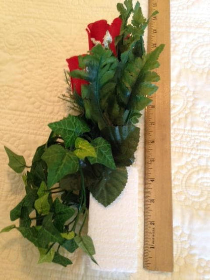 CRYPT / MAUSOLEUM Bouquet (No Vase) Red ROSE w/ Baby's Breath Ivy Presentation in Remembrance